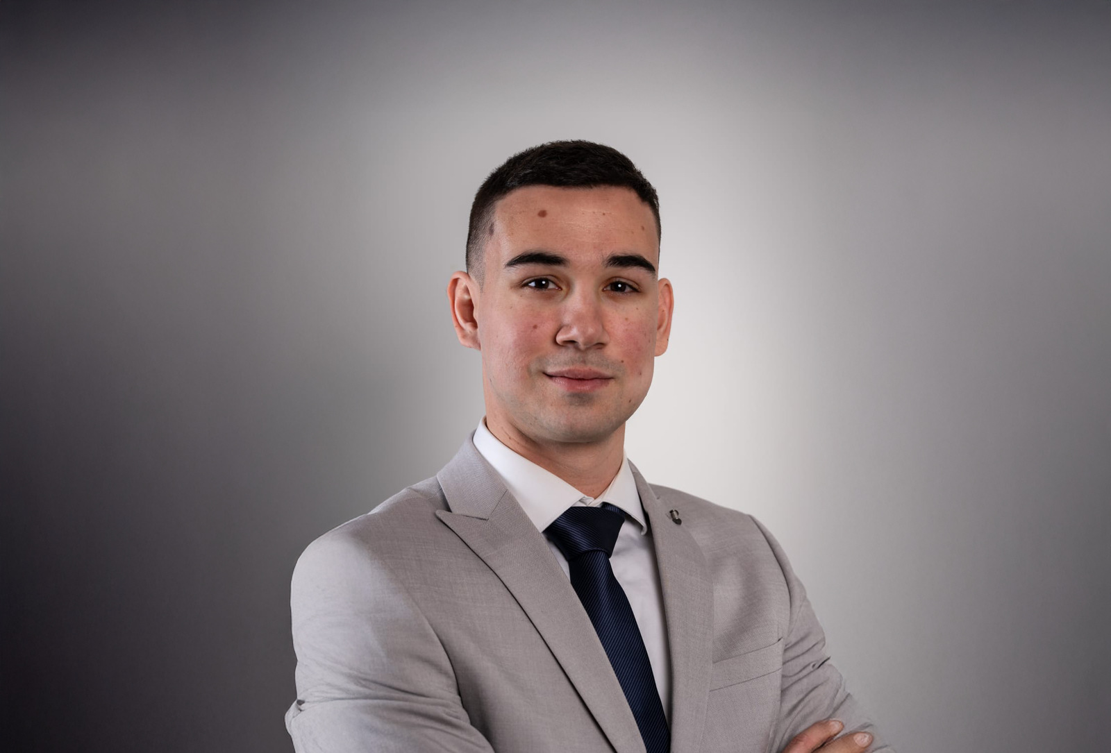 Pourquoi faire appel à un photographe professionnel pour vos portraits corporate, entreprise ou cv ?